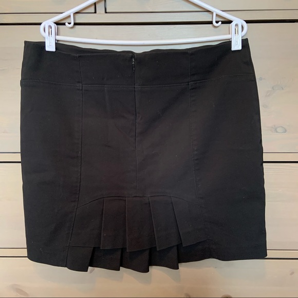 Black Skirt - Picture 3 of 4